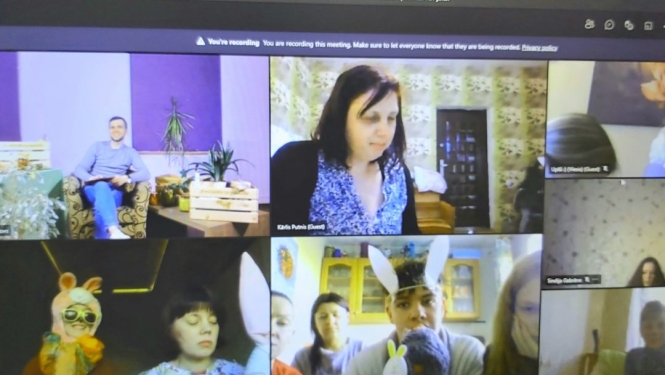 Tas nebija joks, bet ģimeņu tiešsaistes spēle