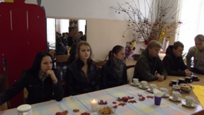 „PAŠ-PĀR-VAL-DE?!…”