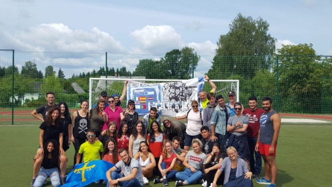 Kā sportā 1.vieta : mums projekts 1st Place