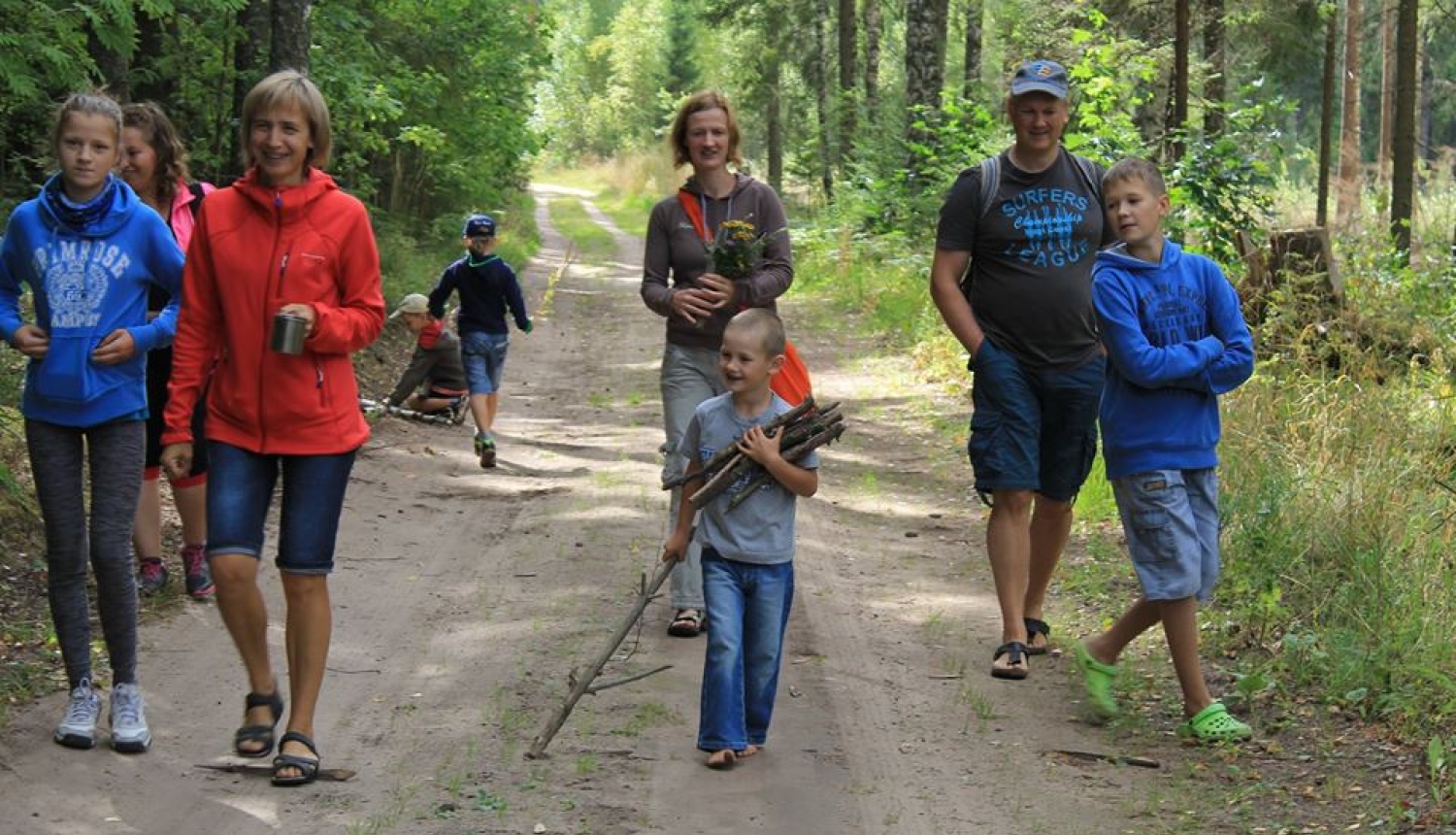 Noslēdzies projekts „Minies globāli”