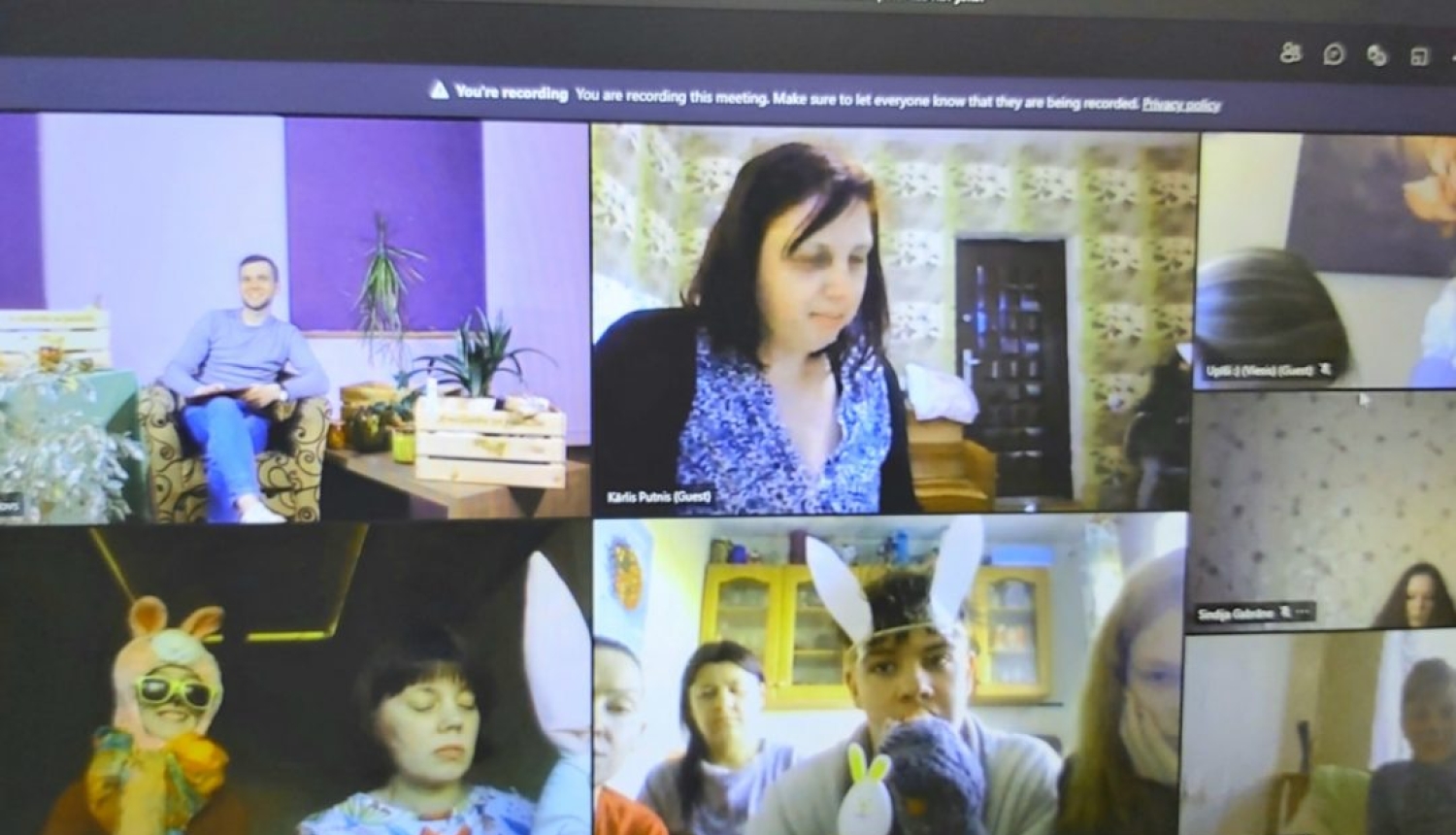 Tas nebija joks, bet ģimeņu tiešsaistes spēle